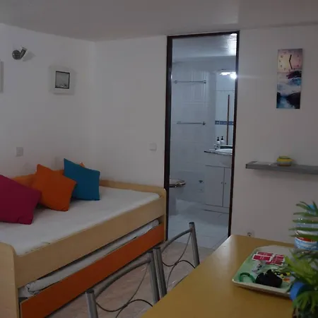 Comfortable In With Shared Pool Apartment *